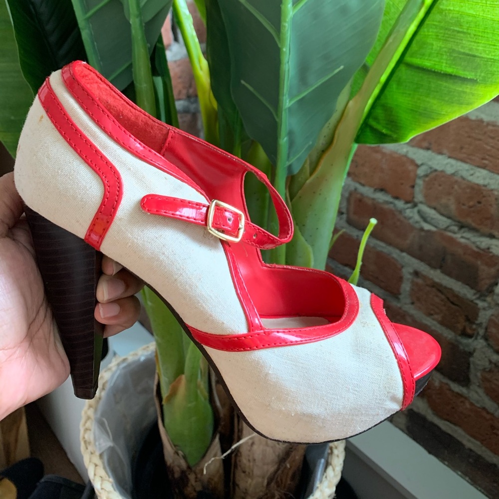 🌺🌸 3/$20 Charlotte Russe Ivory Pep Toe Heels